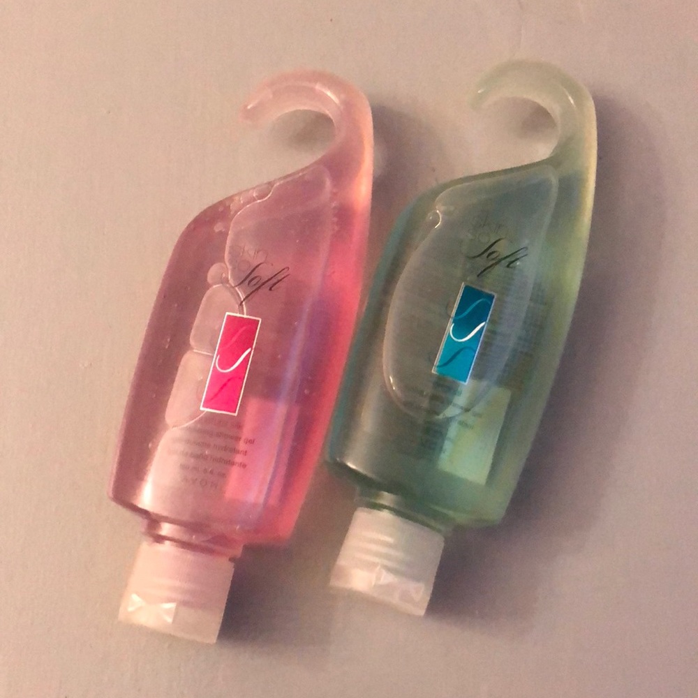 A set of Avon shower gel